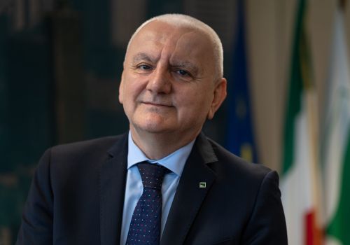 Colla_fabbrica_futuro