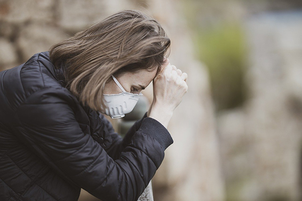 Affrontare l’emergenza umana per uscire da quella sanitaria