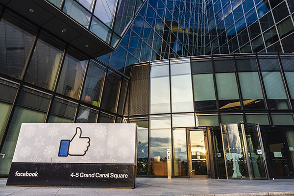 Facebook e l’era del lavoro da ogni dove