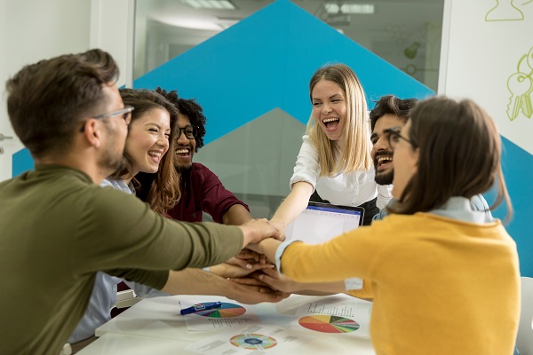 Prendersi cura delle persone genera valore (anche economico)